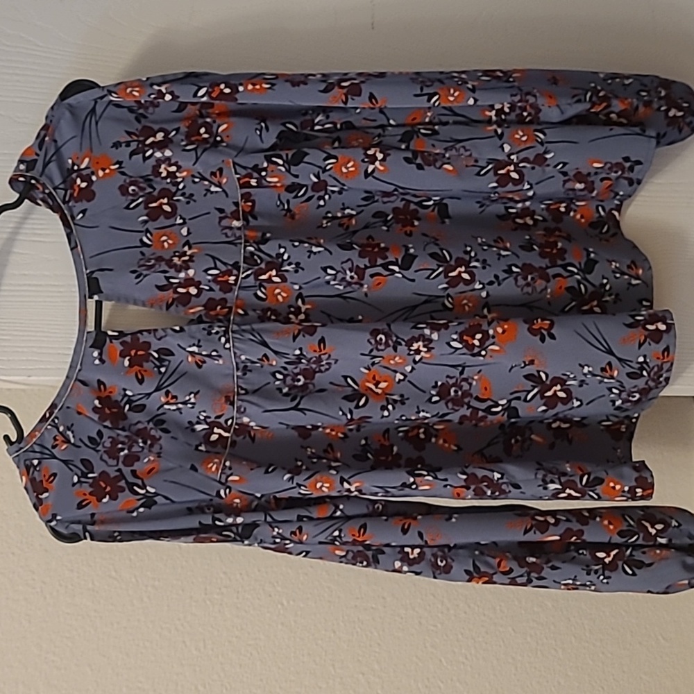 Abercrombie & Fitch Gray Blue Floral Long Sleeved Blouse with Shoulder Cut Outs